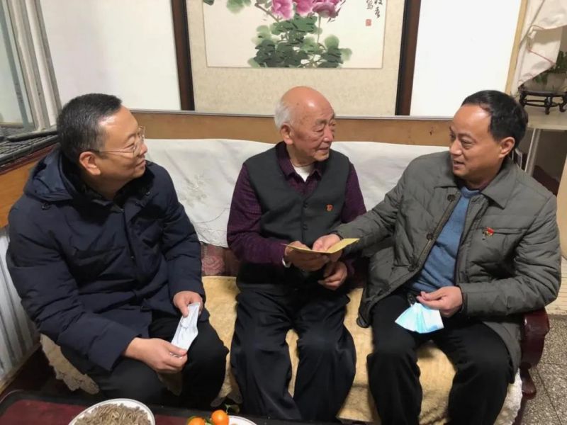 弘義集團(tuán)開展春節(jié)前走訪慰問生活困難黨員、老黨員、老干部活動